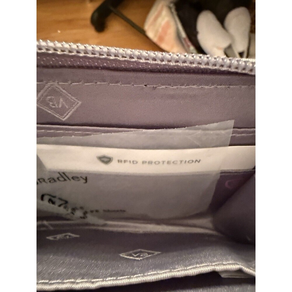 Vera Bradley Ohio State Wristlet RFID Gray White Bandanna NEW - Picture 7 of 11